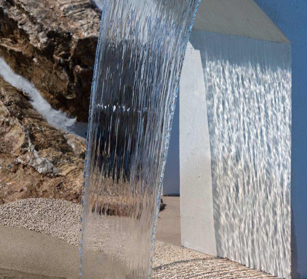 Pool waterfall